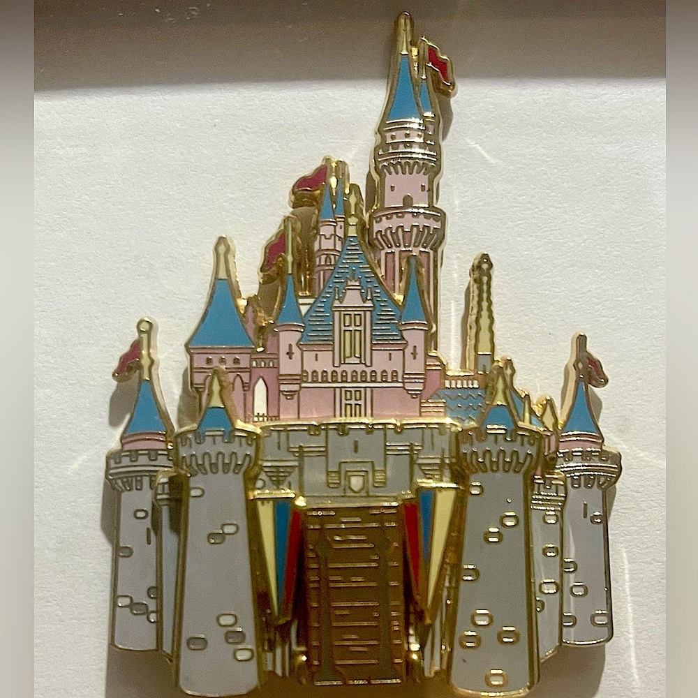 Disney Cast Member Exclusive 3D Jumbo Castle Pin Series (All Four Pins)